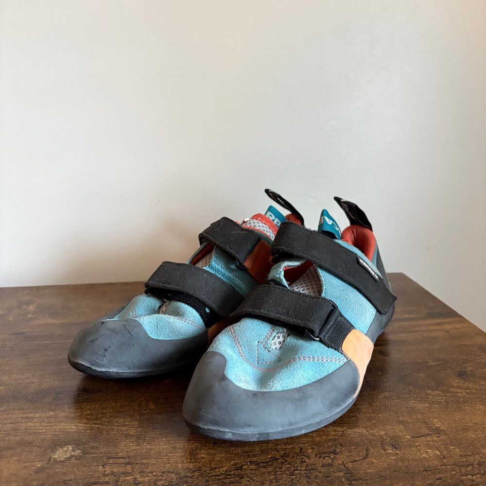 Scarpa Force V Climbing Shoes- Women's 7.5/EU 39